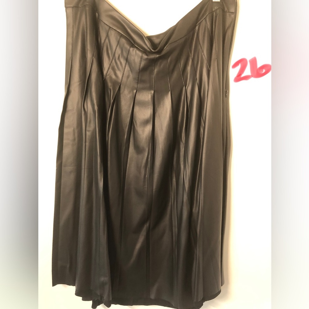 Plus size black pleated skirt size 20W